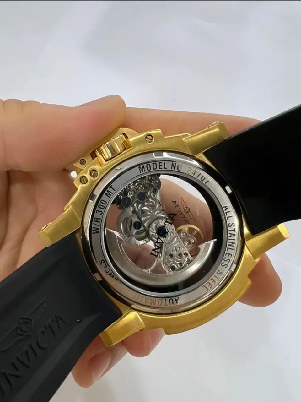 Relógio Invicta Coalition Forces 26760 Dourado Completo  - Foto 5