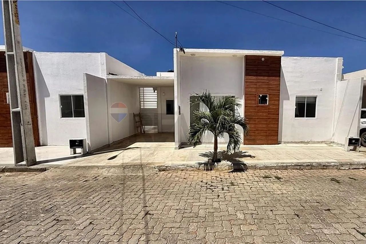 Casa em Condomínio em Irecê