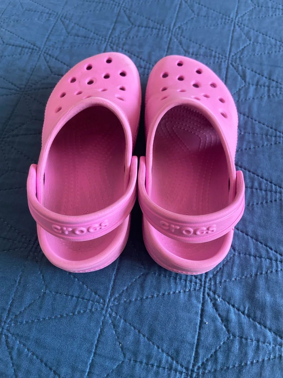 Crocs infantil rosa - Foto 2