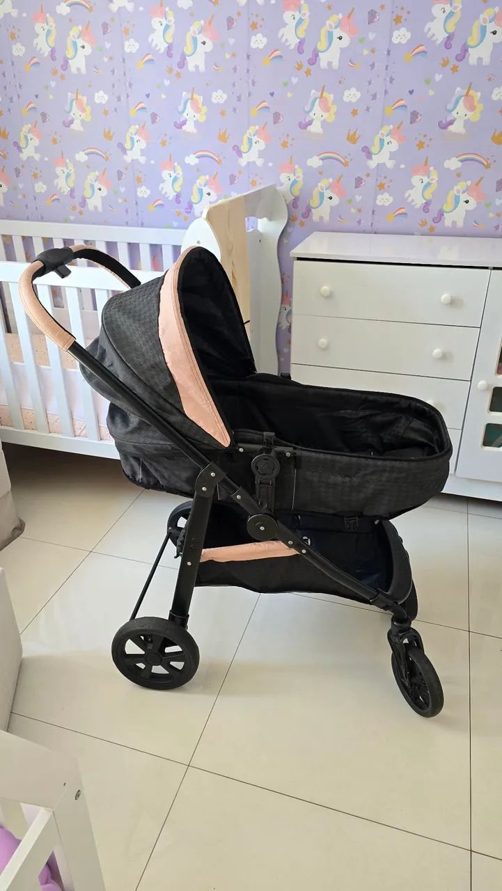 Carrinho de bebe Galzerano Reversível. 