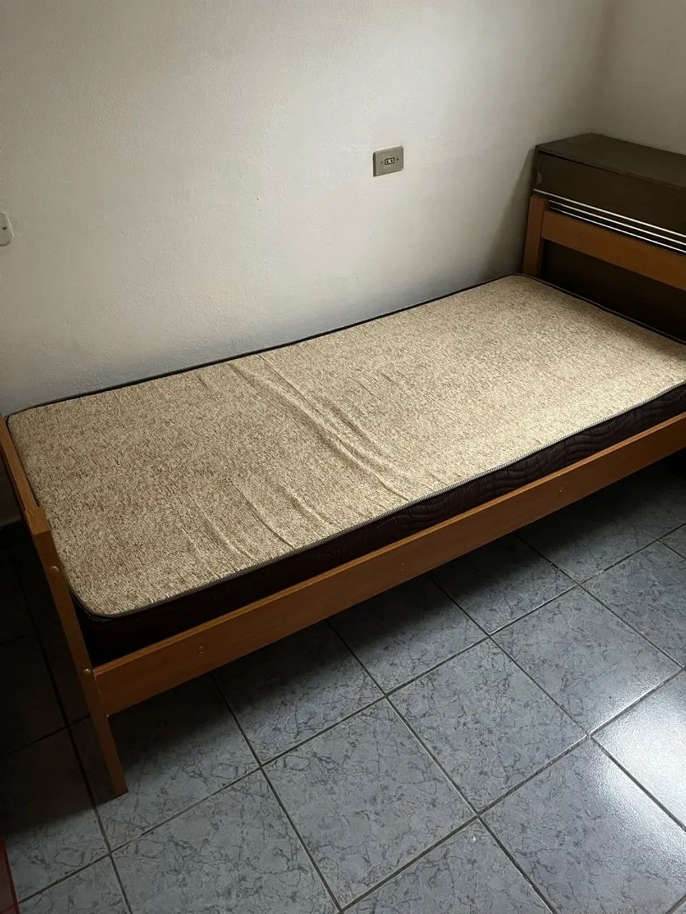Cama de solteiro com colchão  - Foto 2