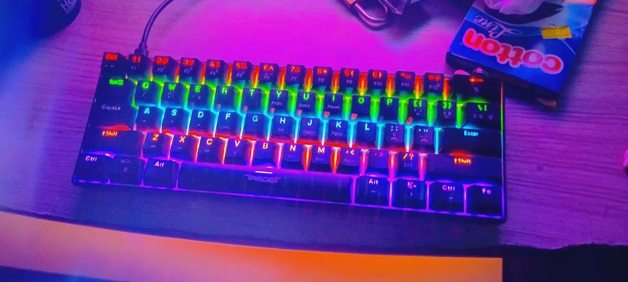 Teclado gamer mecânico 60%
