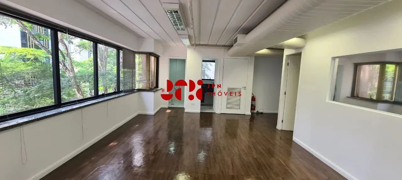 Sala comercial na Berrini - 85m², copa, 02 banheiros, 02 vagas
