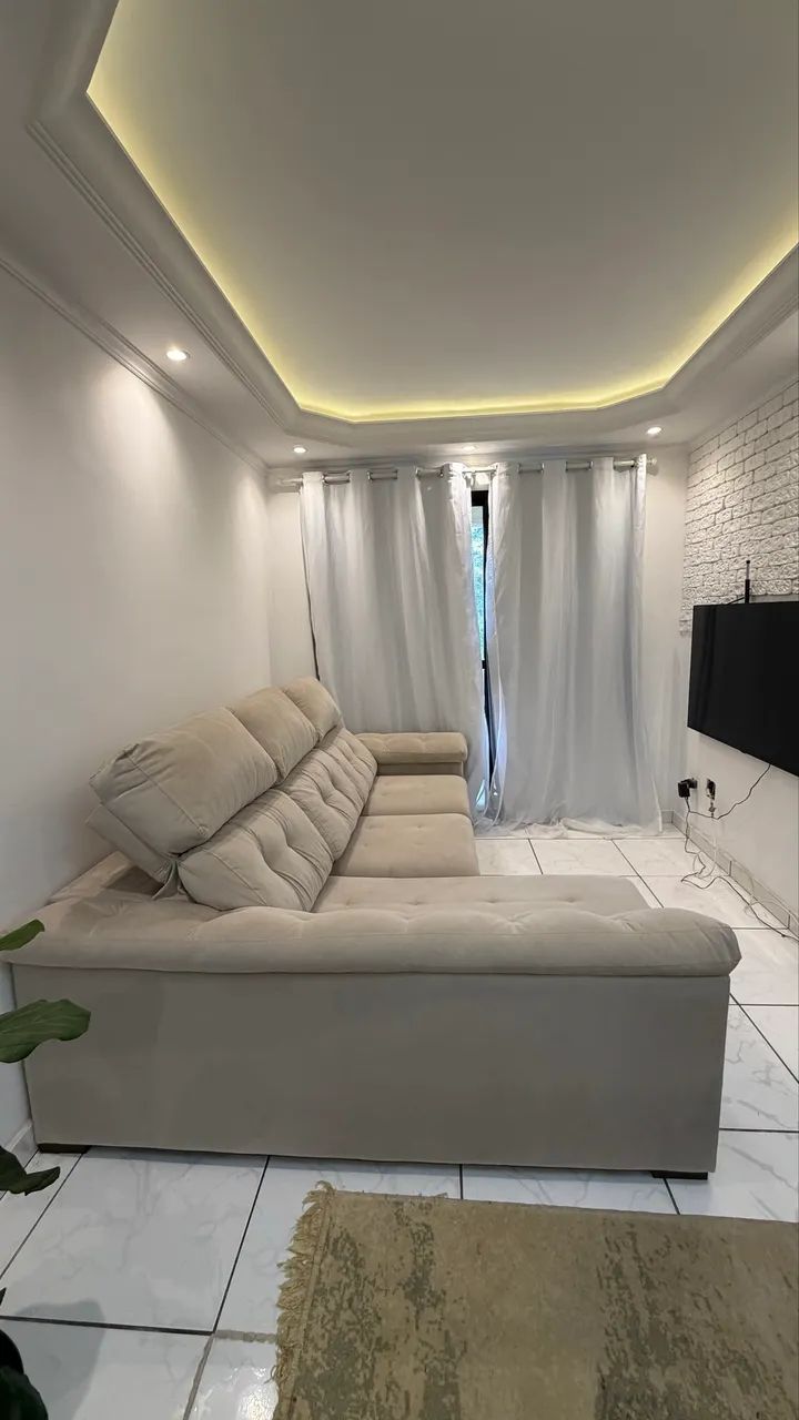 Sofá Retrátil Suede Bege com Chaise - Foto 3