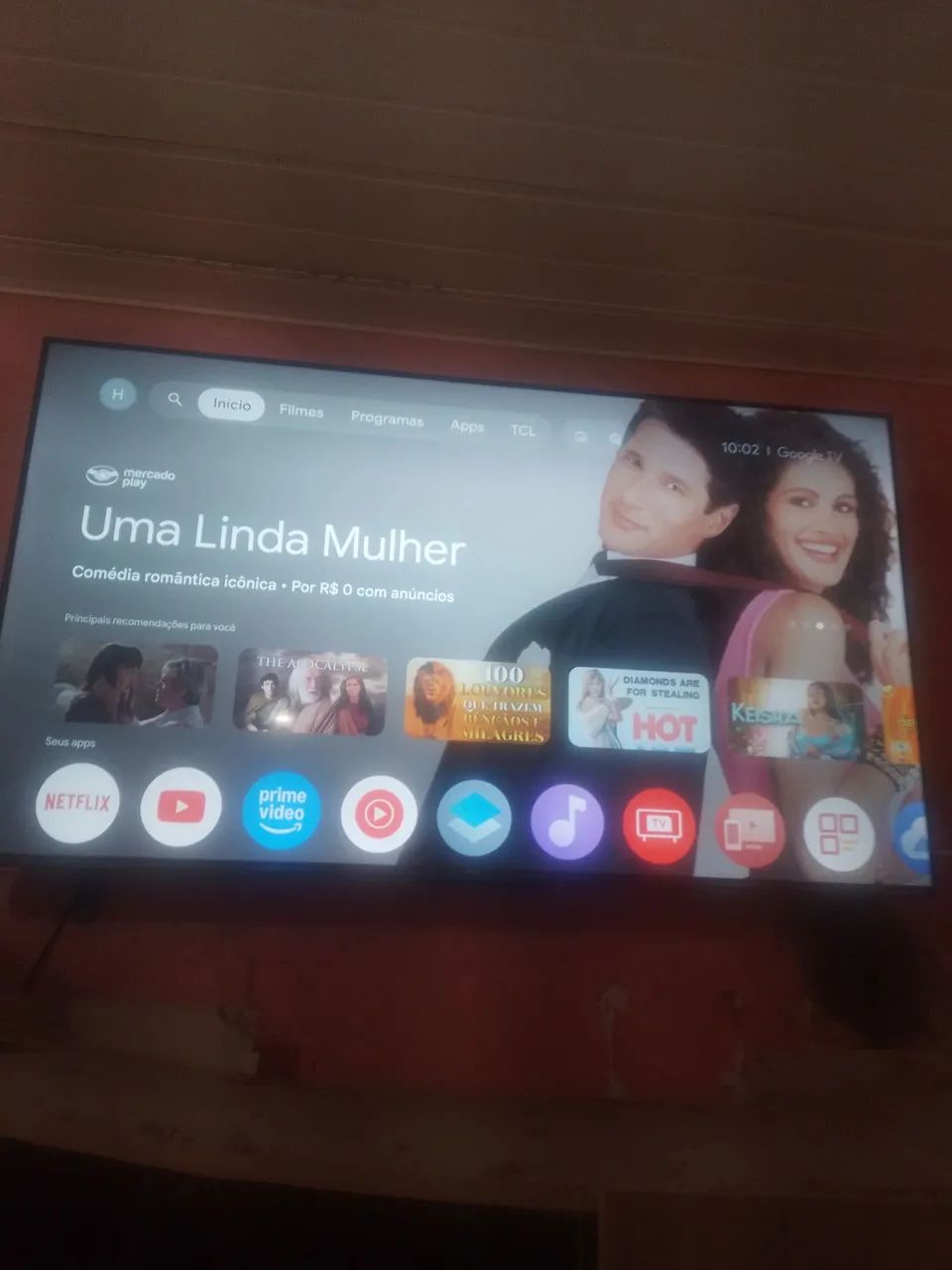 Vendo essa tv smart 55 polegadas,  têm documento 