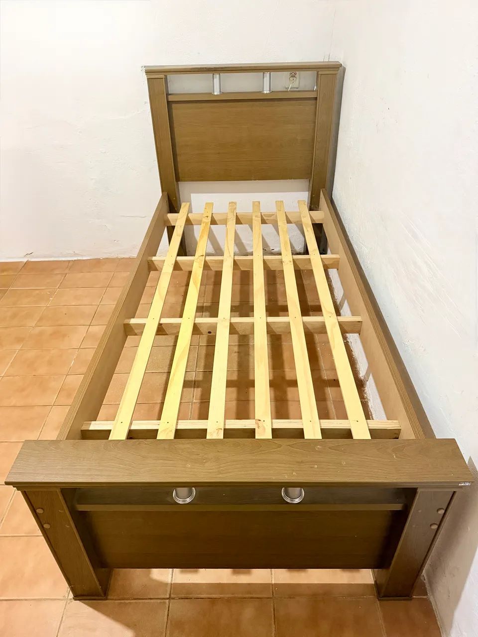 Cama com colchão - Usado - Foto 2
