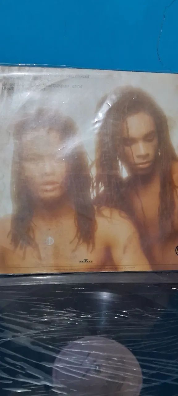 Lote 2 álbuns de vinil-House e Dance. - Foto 3