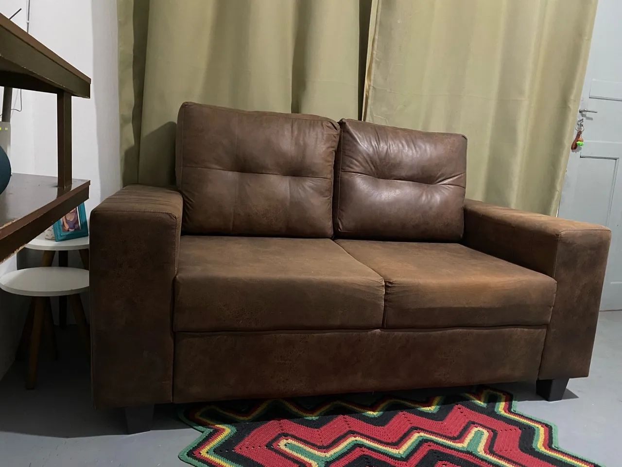 Sofá $400 