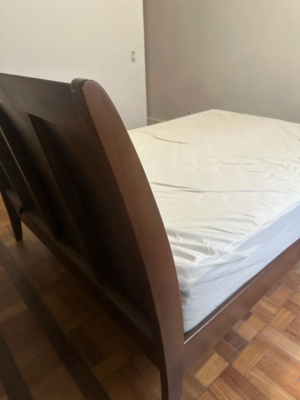 Cama de casal em madeira - Foto 3