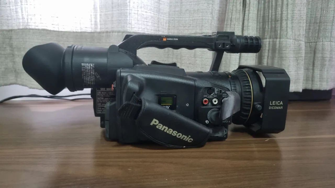 Filmadora Panasonic AG-DVX100B - Foto 3