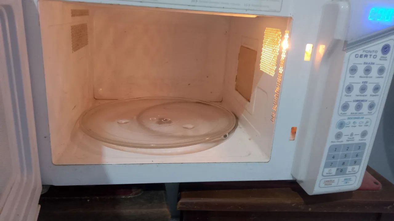 Microondas 31L com defeito  - Foto 2