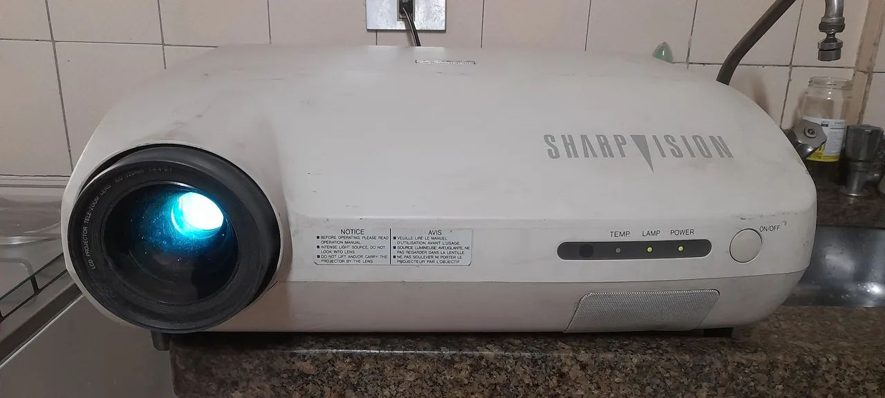 Projetor Sharp Liquid Cristal  H37VUA