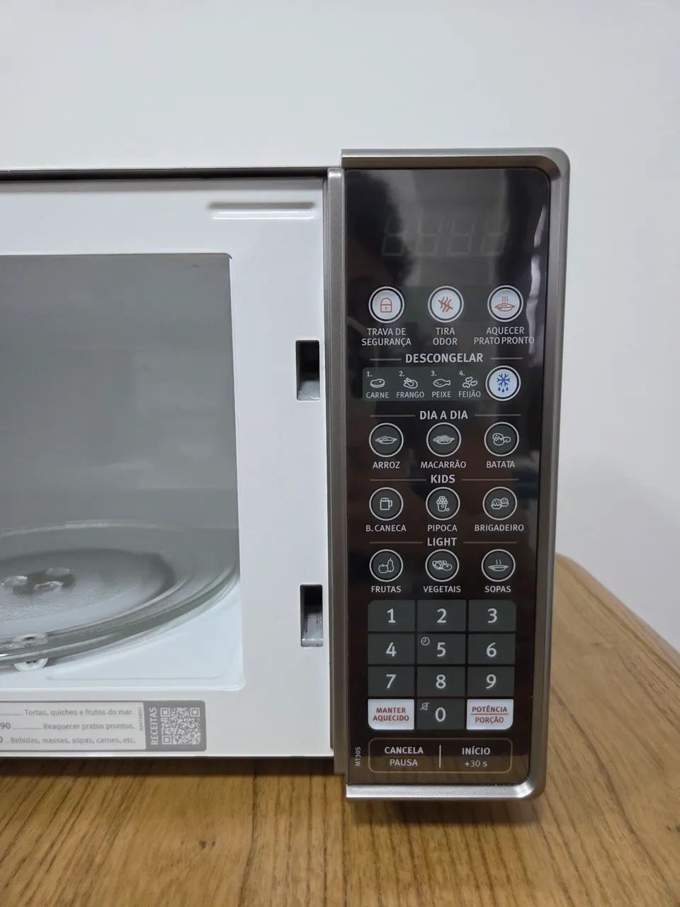 Micro-ondas Electrolux 20L seminovo c/Função Tira Odor (MT30S) 127V - Retirada em Diadema  - Foto 4