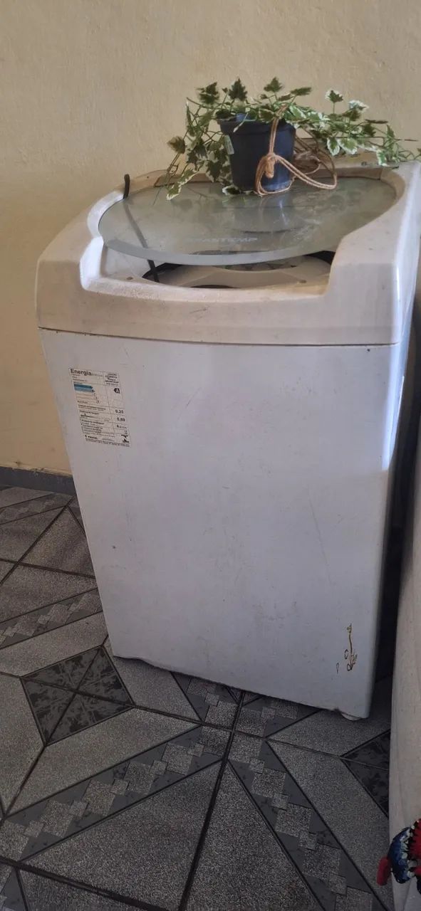 Máquina de lavar e geladeira - precisando conserto. - Foto 2