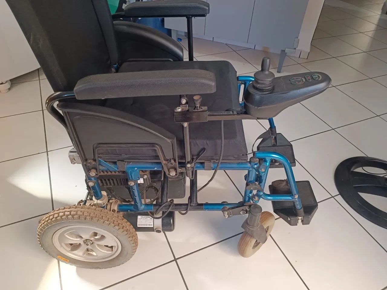 Cadeira de roda motorizada  - Foto 2