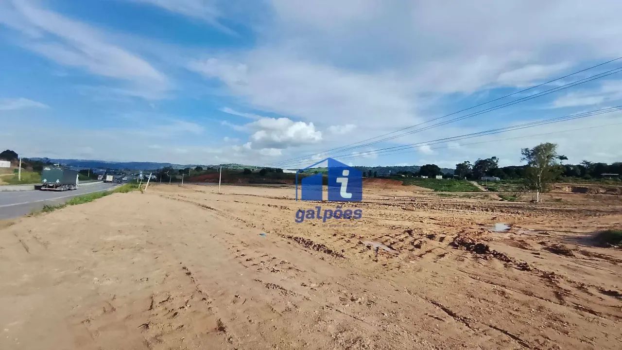 Área com 30.000 m² às margens da BR 232 em Pombos - PE