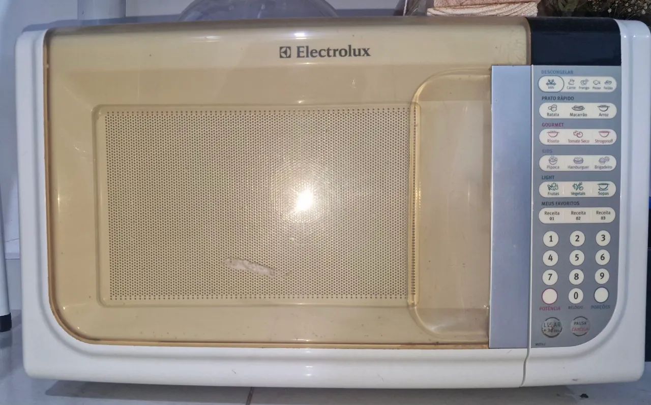 Microondas queimado p/ retirada de peças  - Foto 2