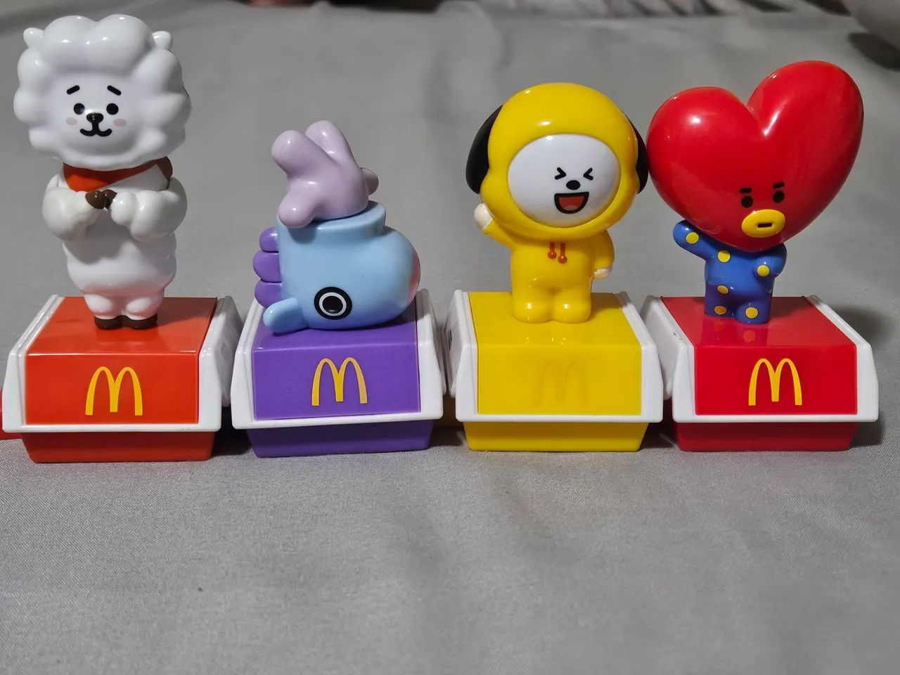 Bonecos BT21 MC Donald