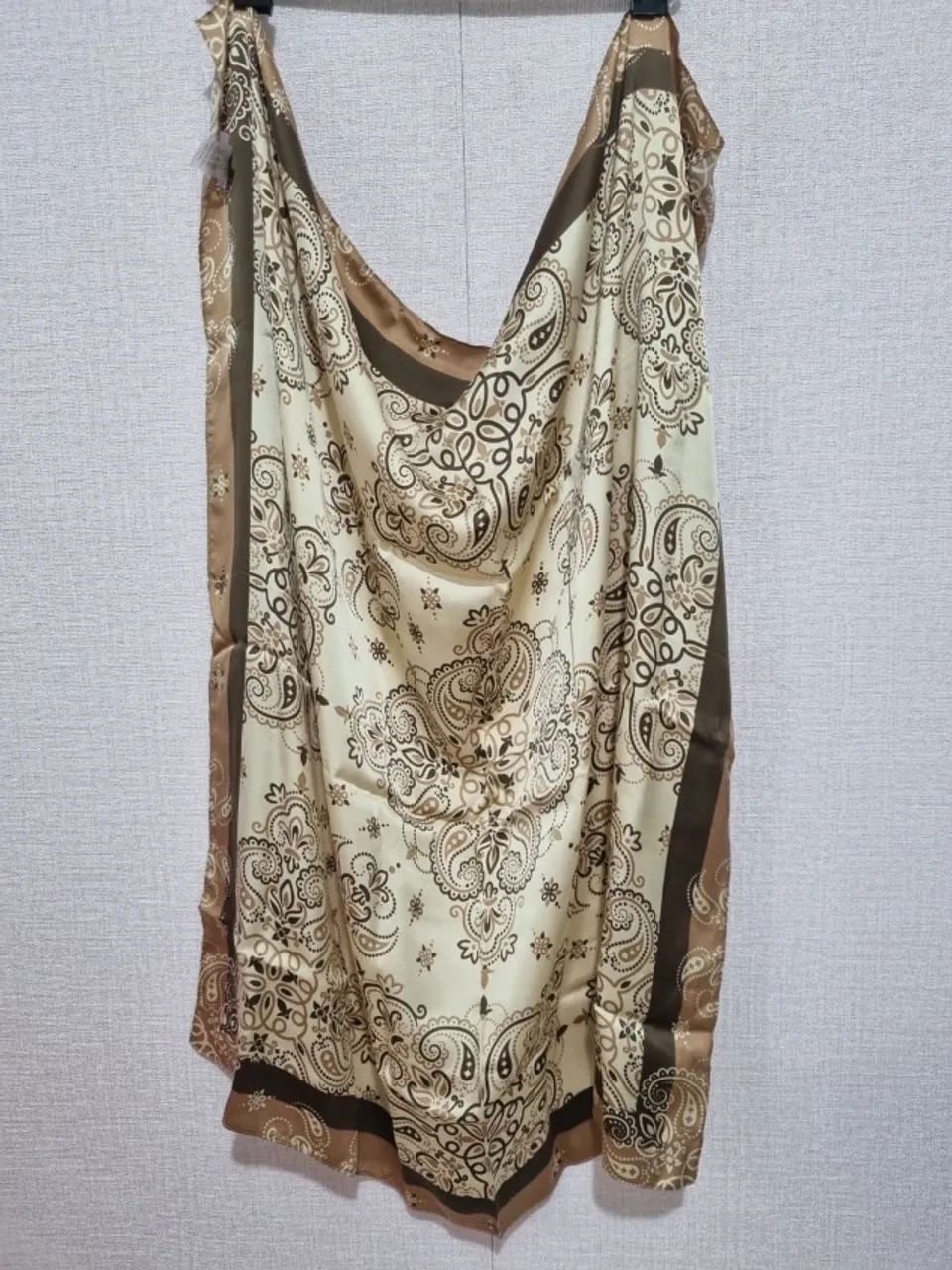 Lenço em seda pura estampado Scarf Me - Foto 5