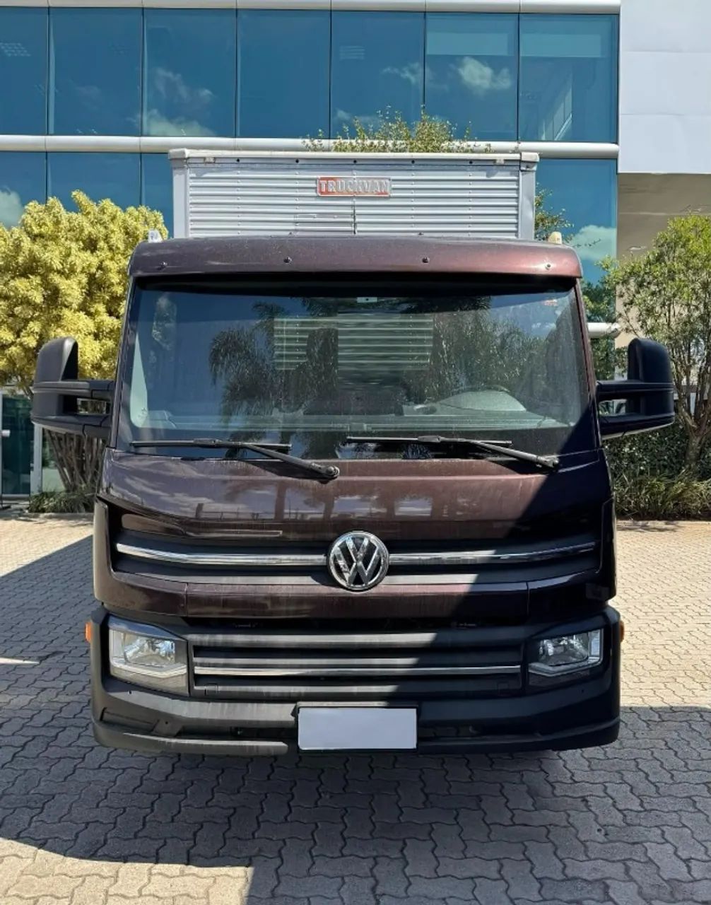 Vw 9.170 4x2 - 2018 Baú  - Foto 2