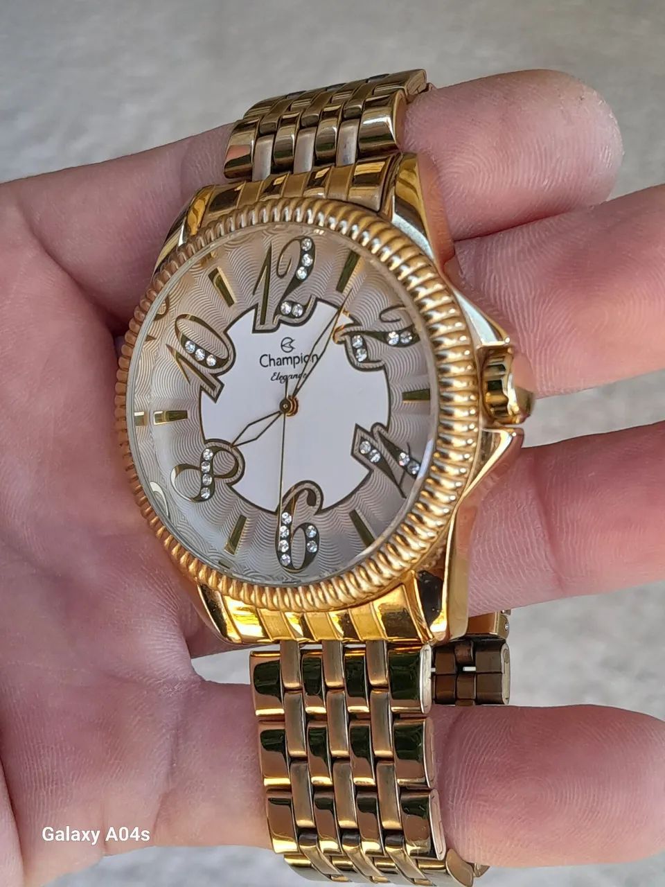 Vendo relógio Champion Elegance dourado.  - Foto 2