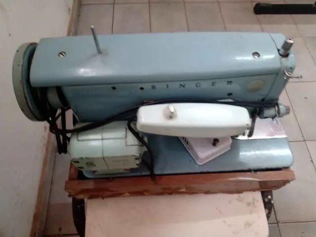 MAQUINA SINGER ANTIGUIDADE RELIQUIA  - Foto 2