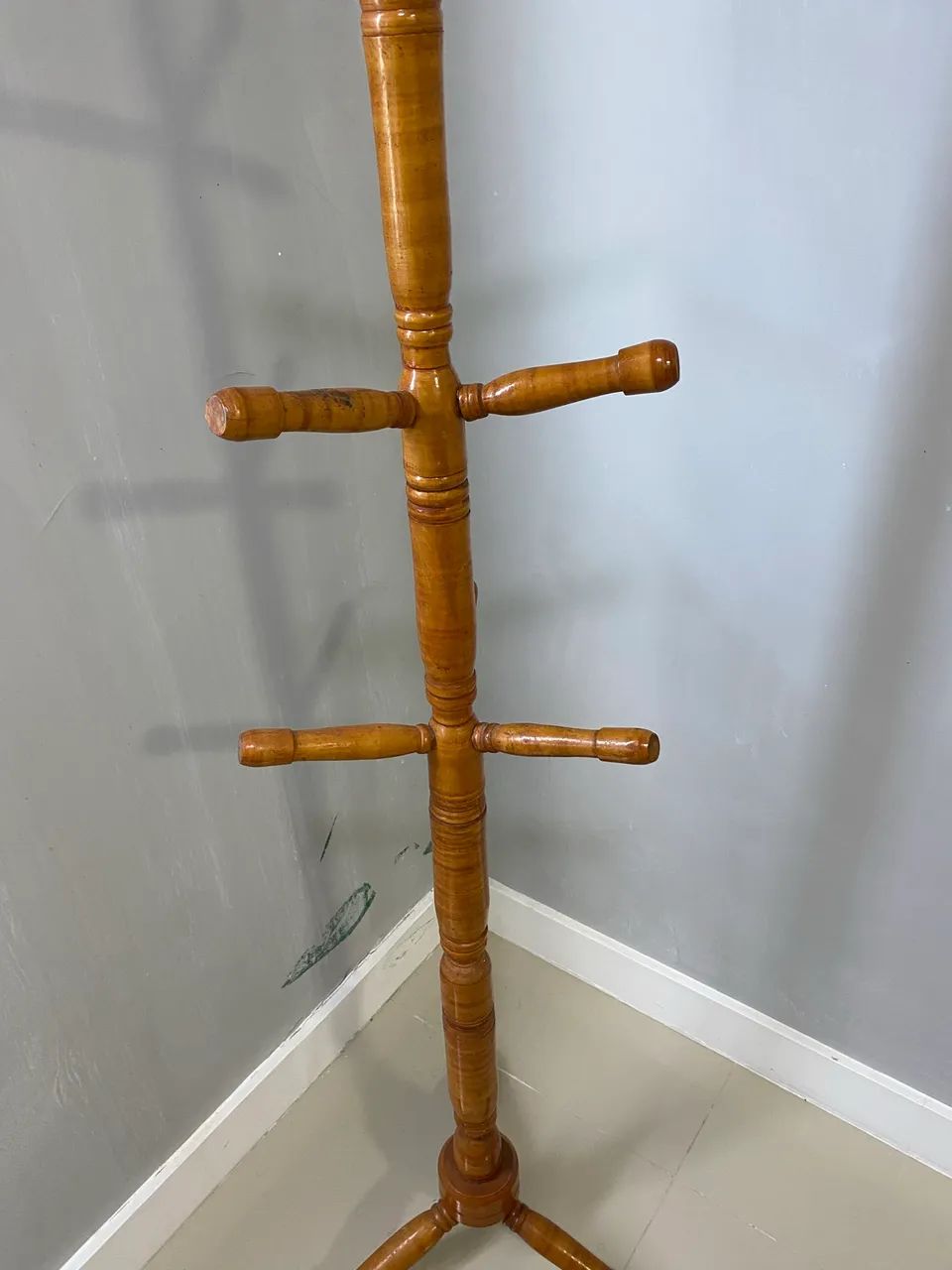 Vendo Cabideiro de madeira  - Foto 4