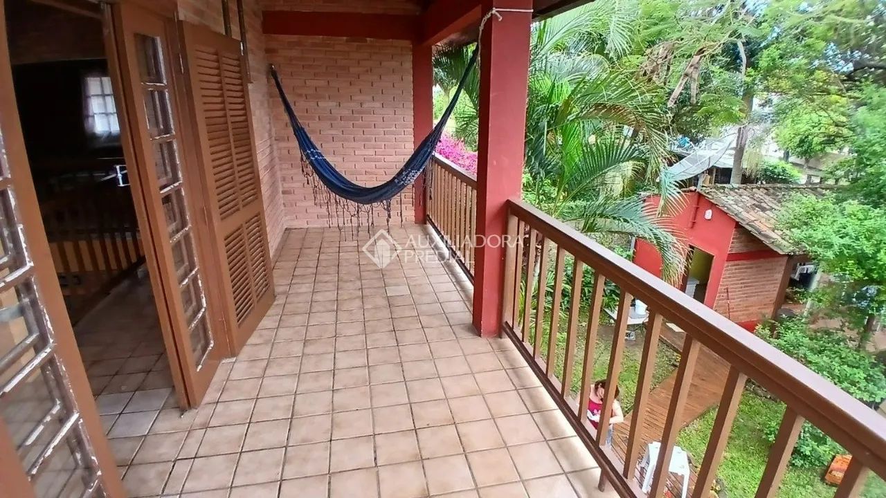 Casa 4 Dormitórios pé na areia, Praia da Solidão - Foto 4