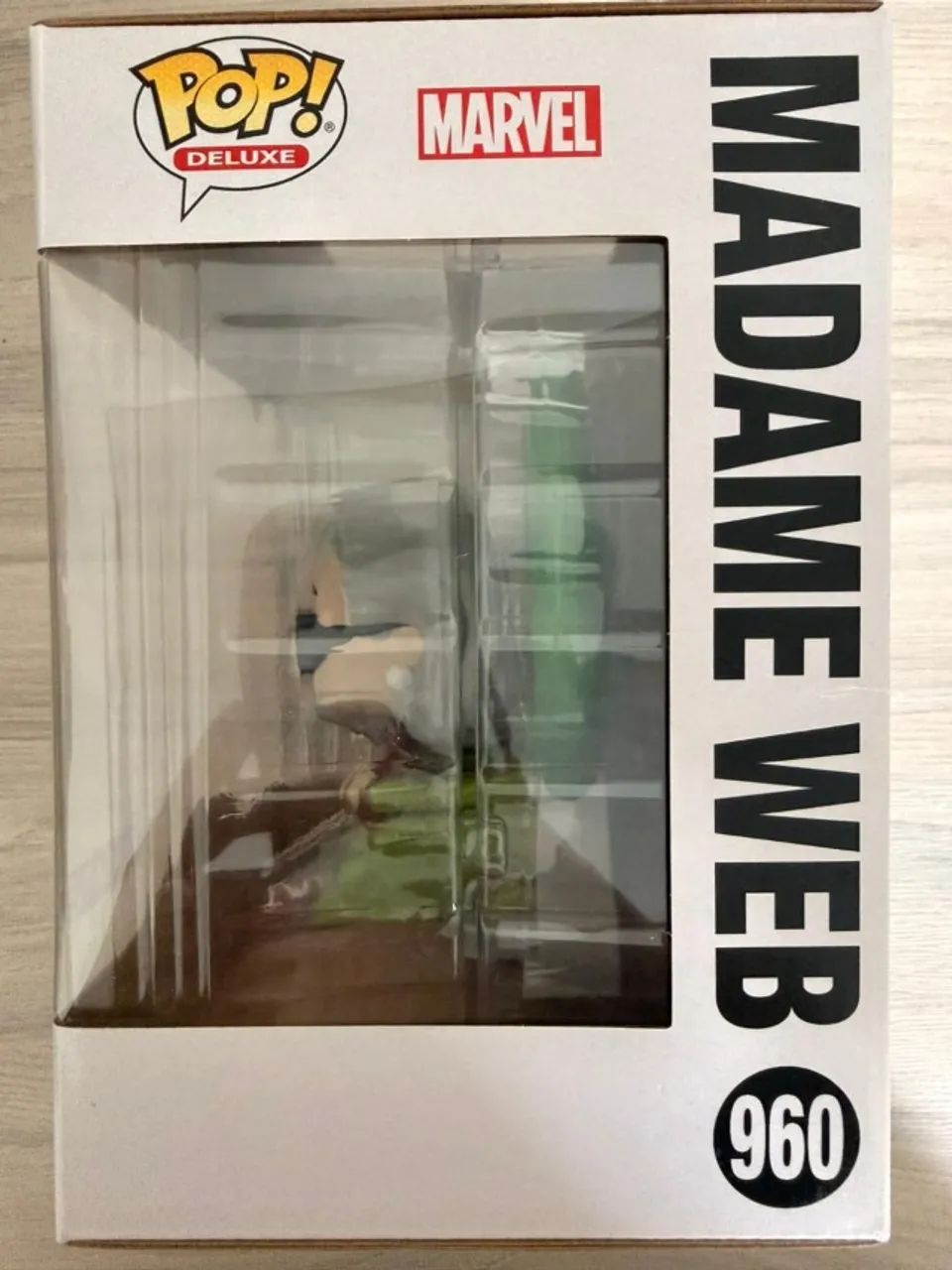 Funko Pop Spider-Man Madame Web 960 - Foto 2