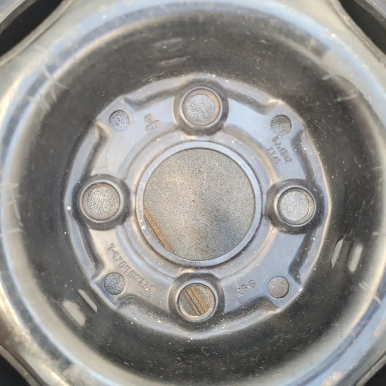 Roda aro 13' ferro VW quadrado perfeita  - Foto 5