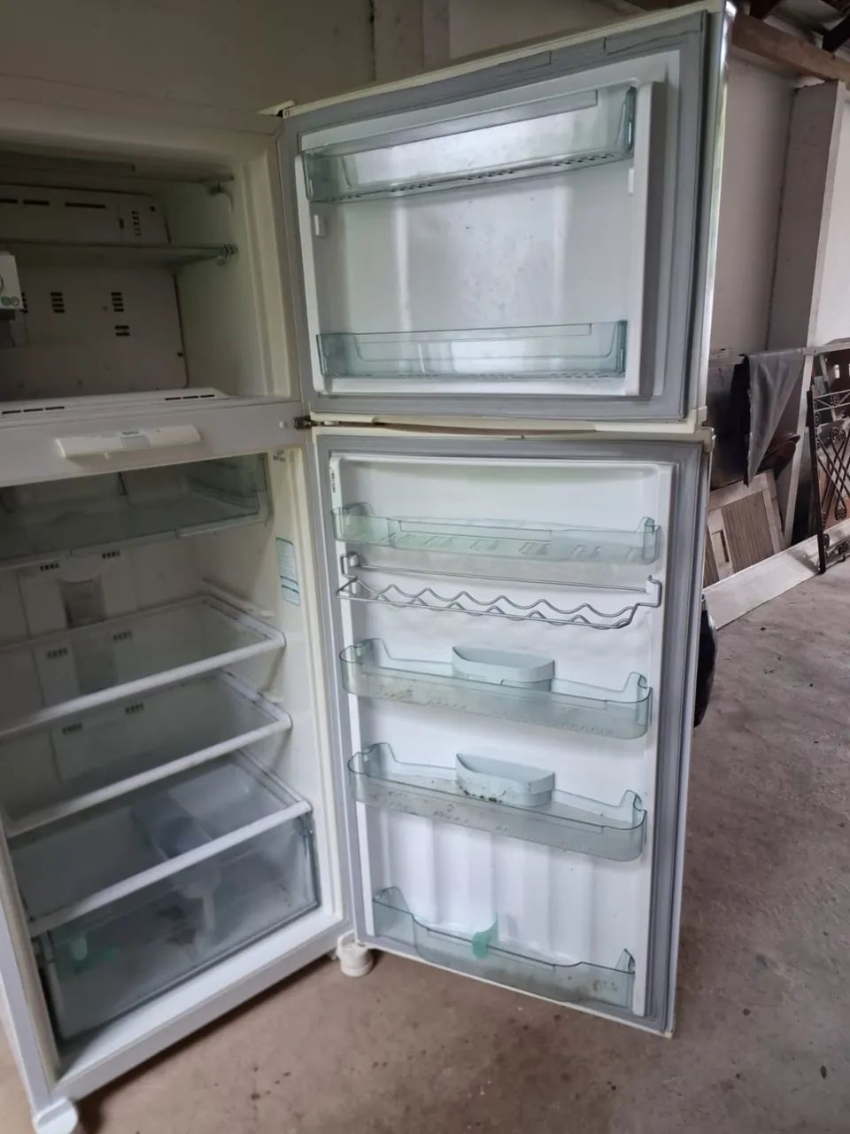 Geladeira com defeito  - Foto 2