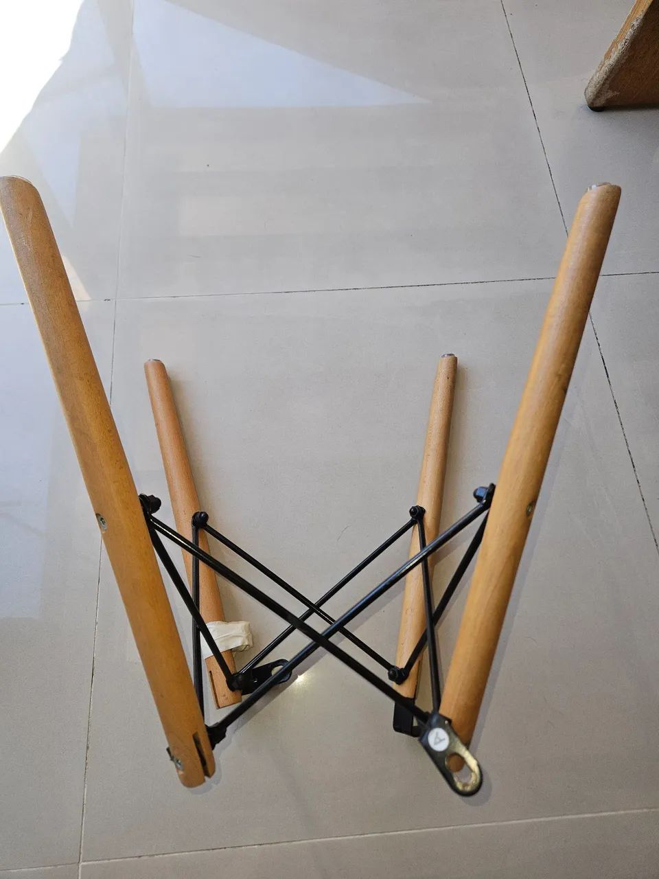Pés (Base) Cadeira Charles Eames Eiffel