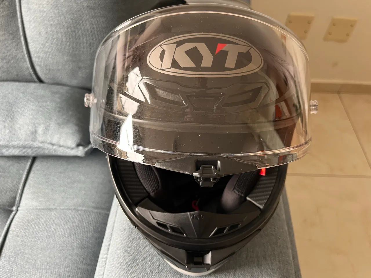 CAPACETE KYT