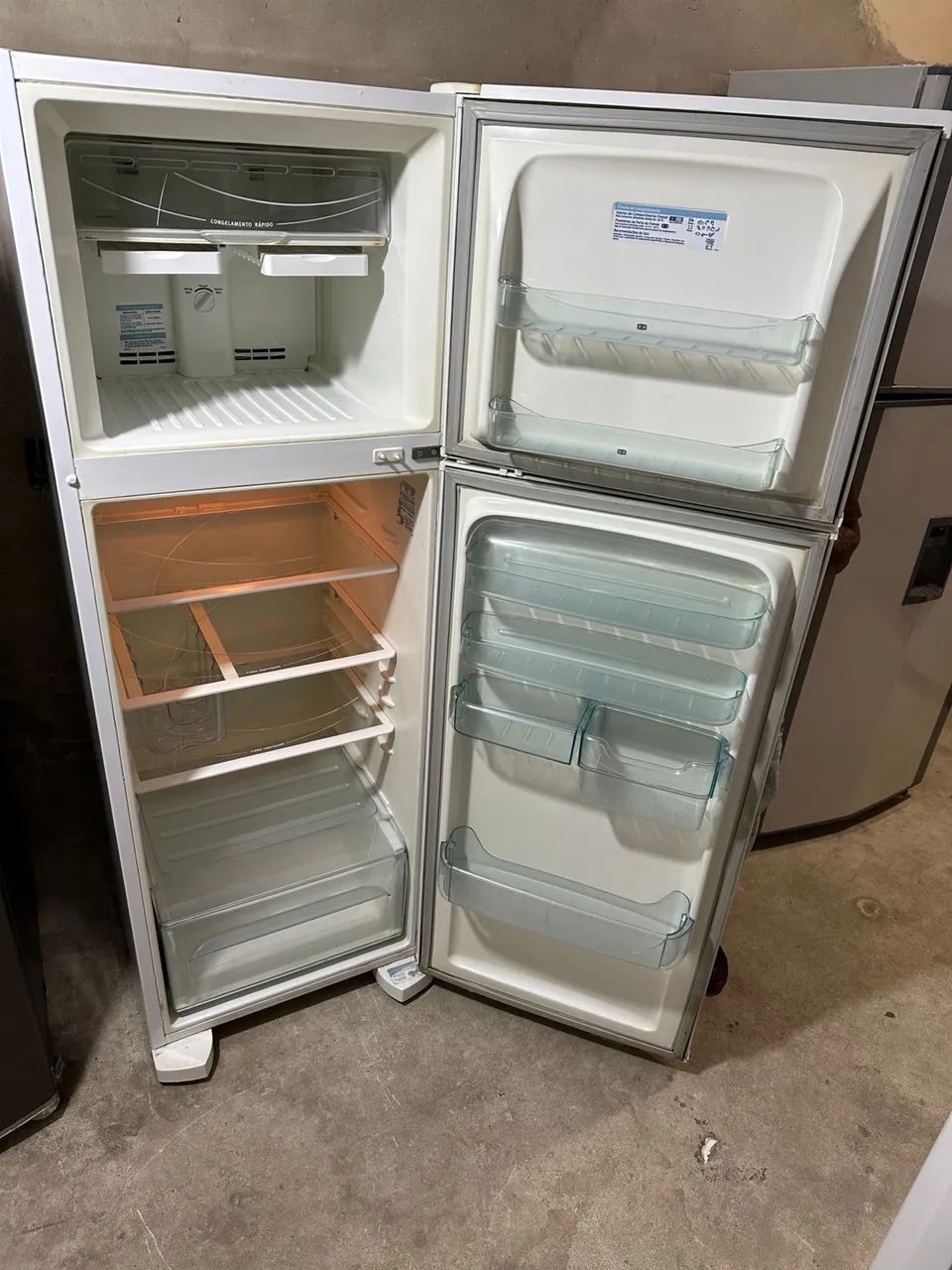 Geladeira Eletrolux 356 litros - Foto 4