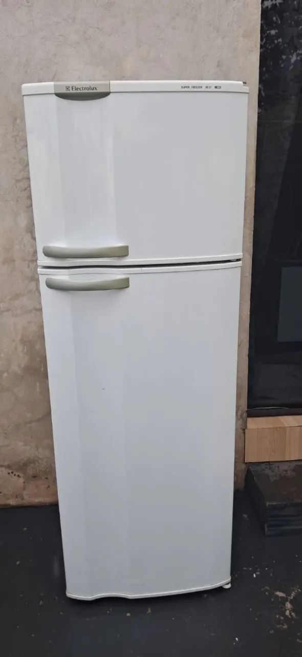 ?VENDO GELADEIRA ELETROLUX ? 
