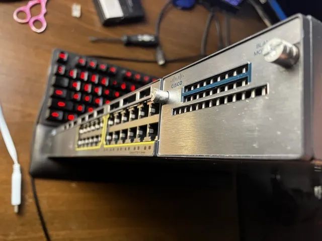Switch Cisco WS-C3750X 24 Portas Giga