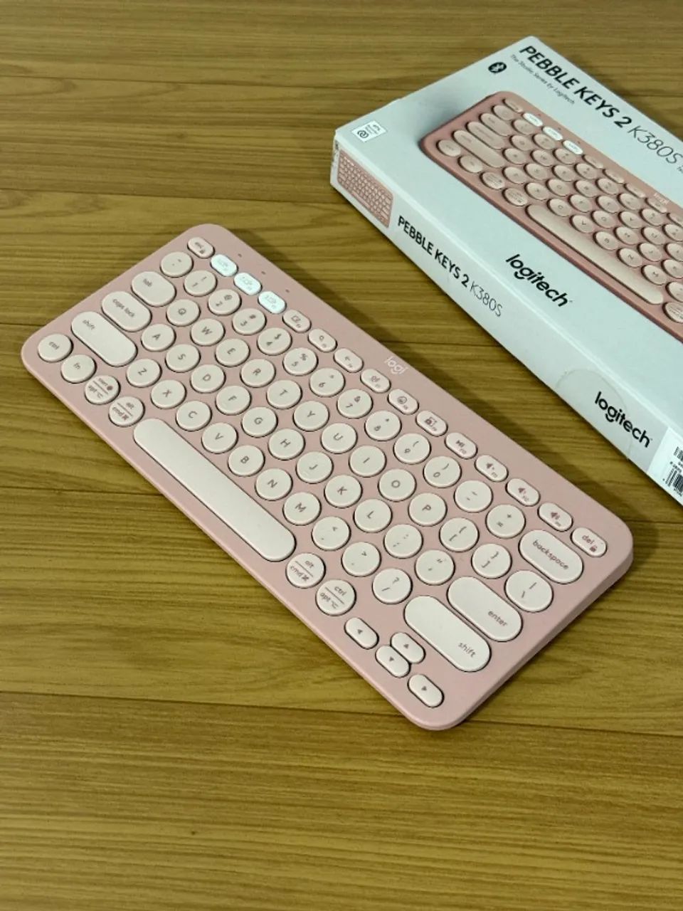 Teclado Logitech Rosa [NUNCA USADO] [COM CAIXA E NOTA FISCAL] - Foto 2