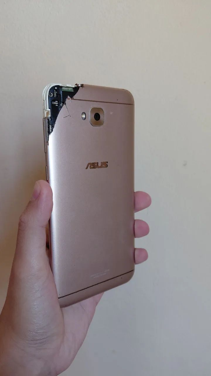 Asus Zenfone Selfie 4  - Foto 2