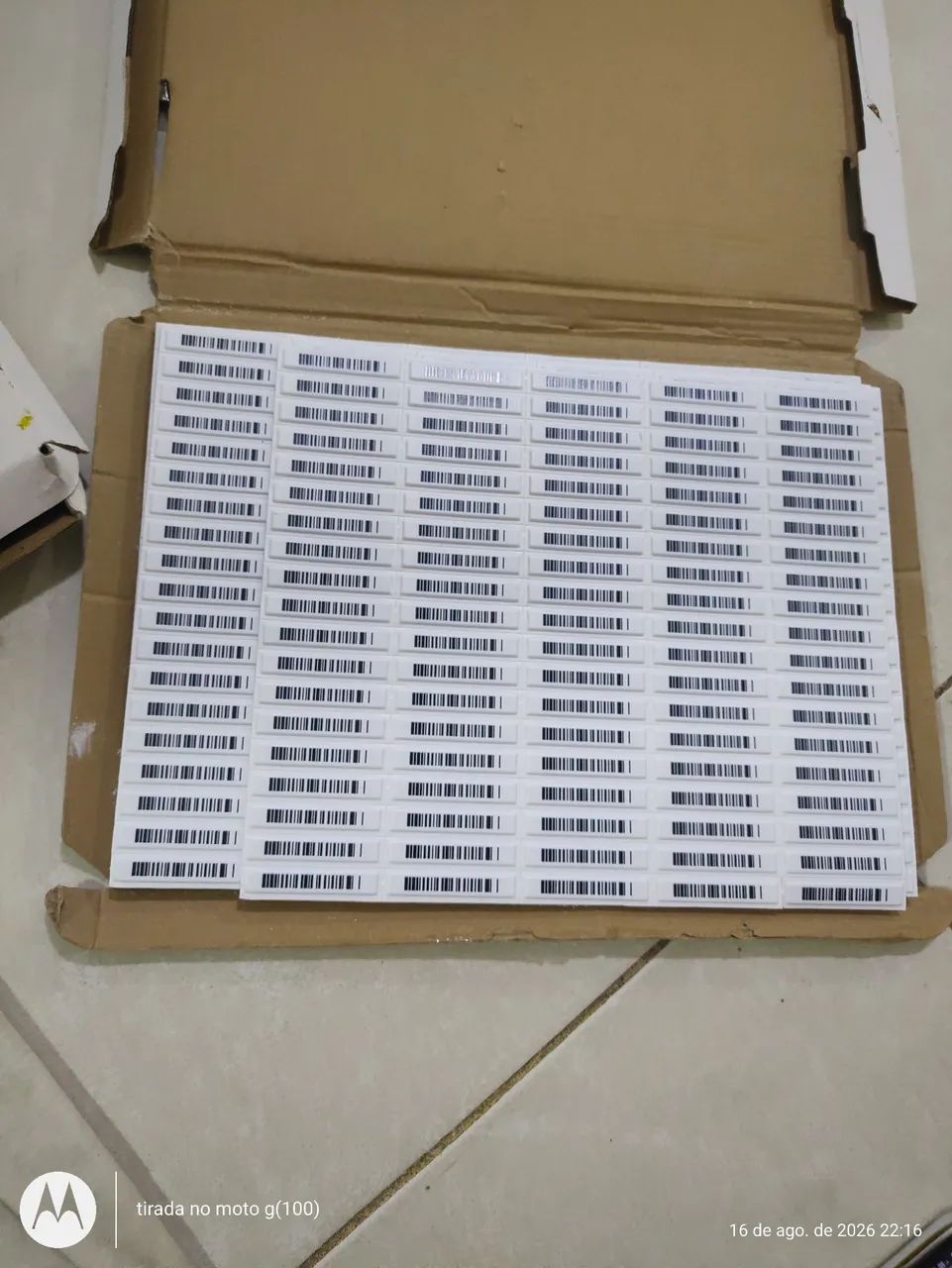 Adesivo antifurto com código de barras