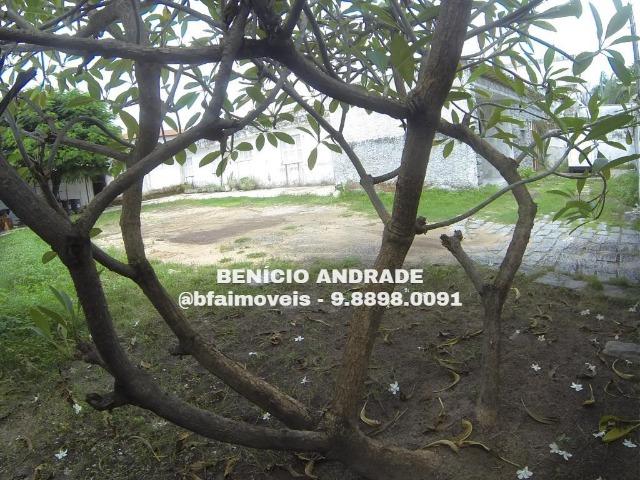 Oportunidade de casa com terreno amplo na Parquelândia, traga seu negócio! - Foto 4