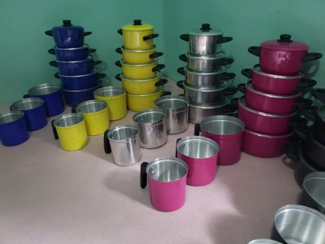Kit de panela de alumínio e leiteiras