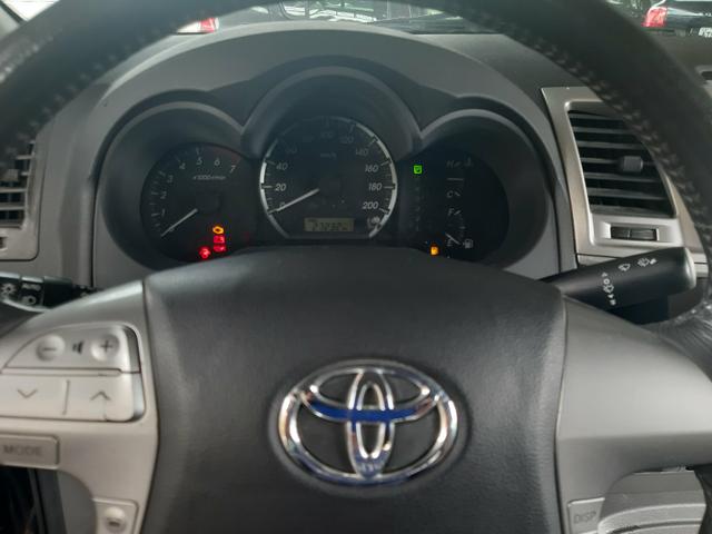 Toyota Hilux ano 2015 2.7 automático Gnv 5 geração - Foto 12