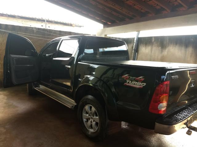 Hilux R$ 80.000,00 Financia-se. Baixa Km