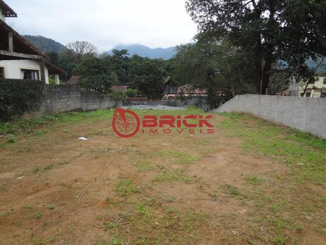 Terreno com 612 m² em limoeiro- guapimirim.