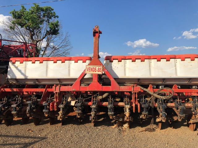 Plantadeira Jumil Guerra 7090PD - 30 linhas