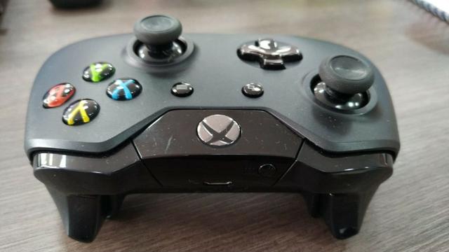 Vendo Controle do XboxOne com 3 meses de uso na cor preta. Em perfeito estado !! - Foto 3