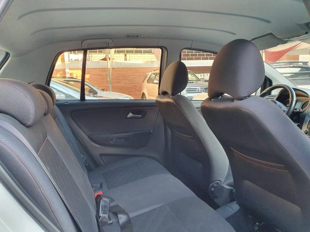 VW Fox Highline 1.6 - 2014 - Foto 13