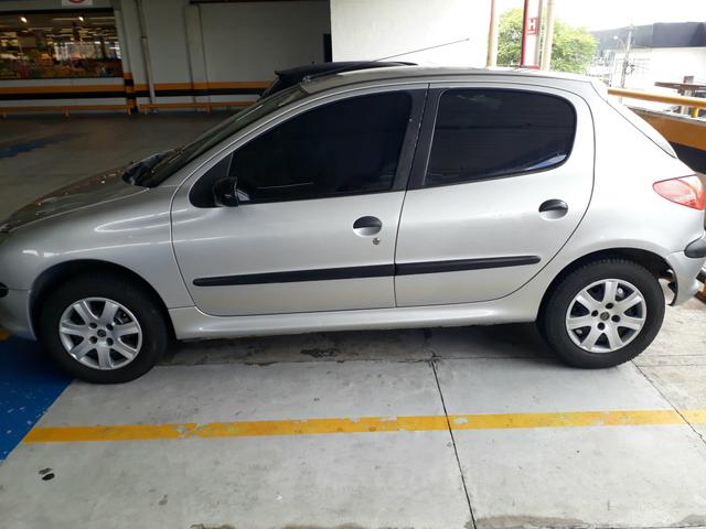 Peugeot 206 ano 2010 - Foto 4
