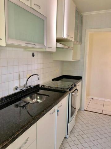 Apartamento 3 dormitórios mobiliada no Cabral - Foto 4
