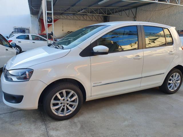 VW Fox Highline 1.6 - 2014 - Foto 2